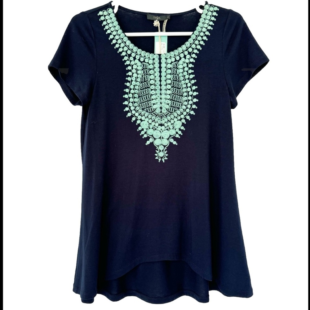 NWT THML Kahlo top size S navy blue green embroidered shortsleeve STITCHFIX - Picture 1 of 6